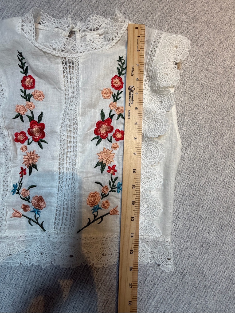 Women's Blouse - Size Small / XSmall - Picture 4 of 8